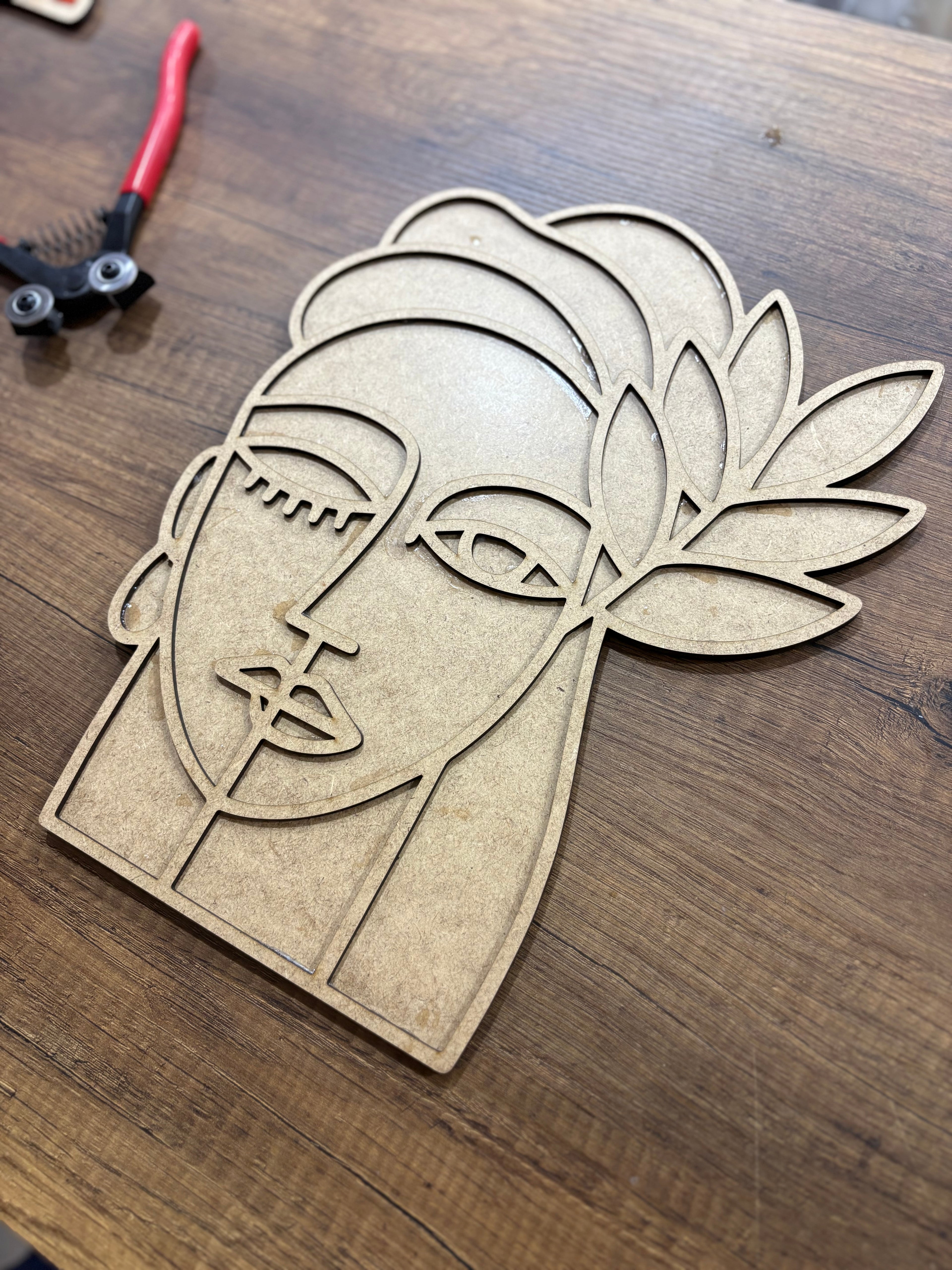 34,5x27,5cm Geometrik Kadın Figür Ham Ahşap