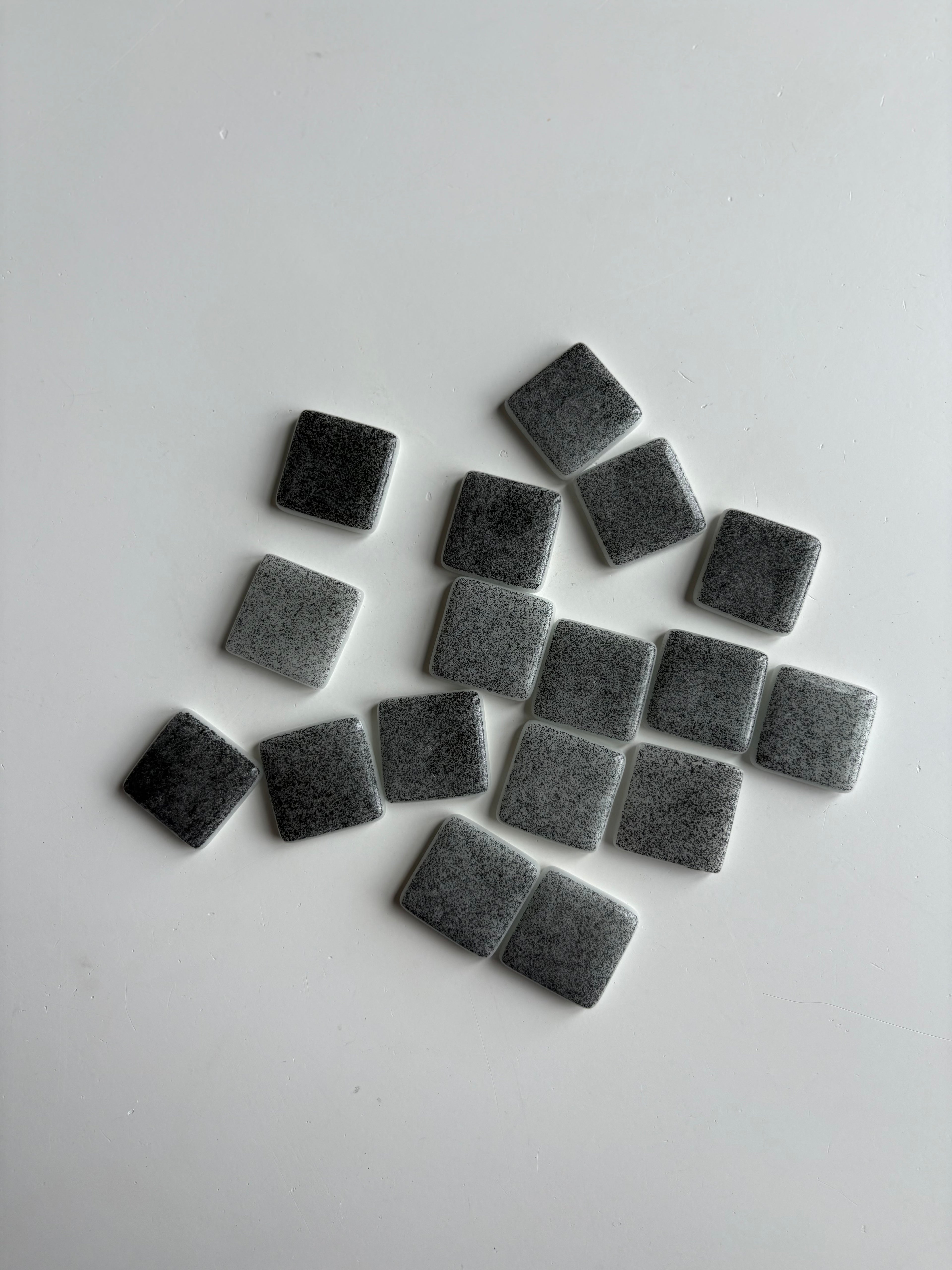 BM-32 Metalik Gri Sanatsal Mozaik 25x25