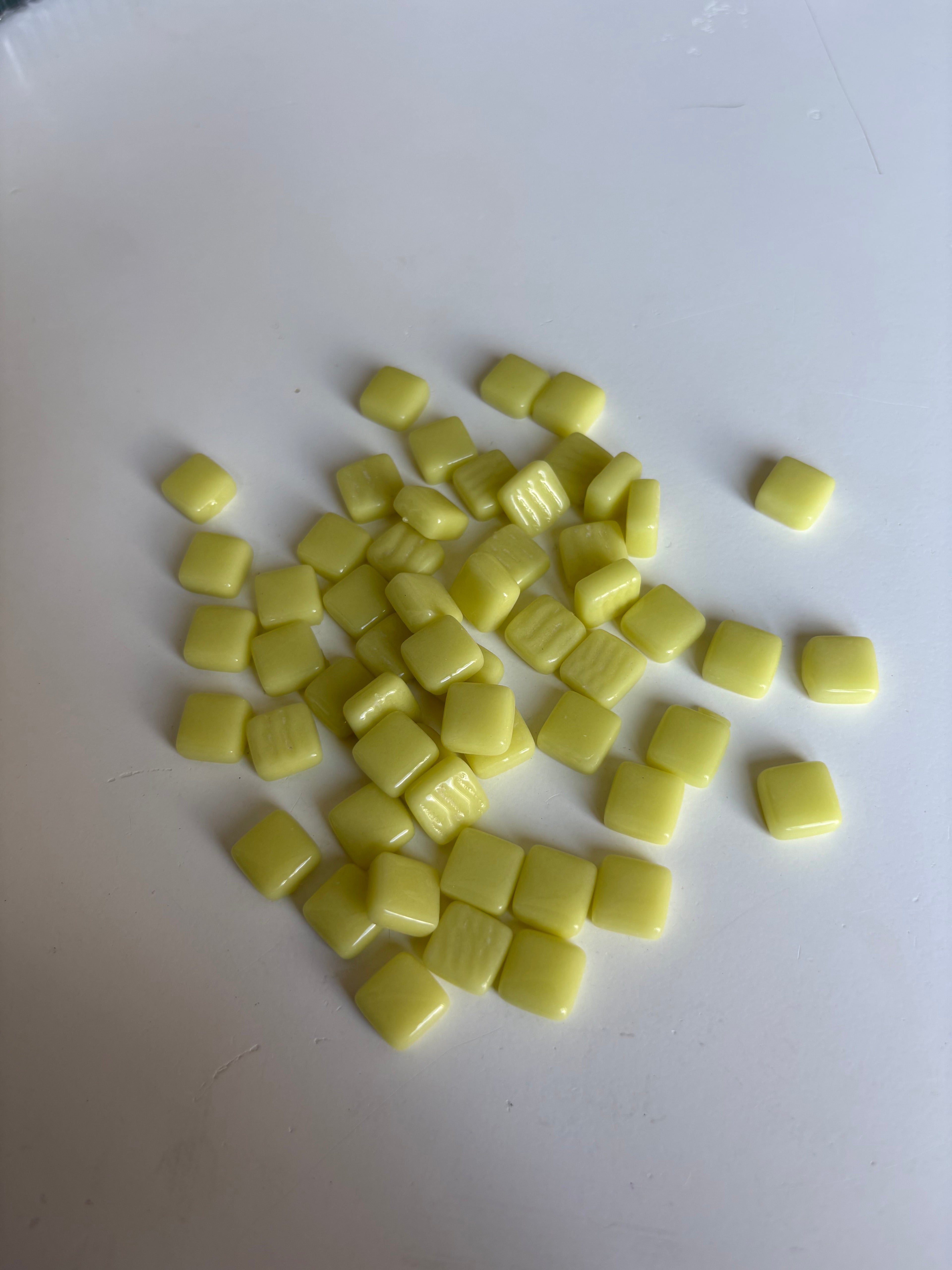 cam-mozaik-limon-sari