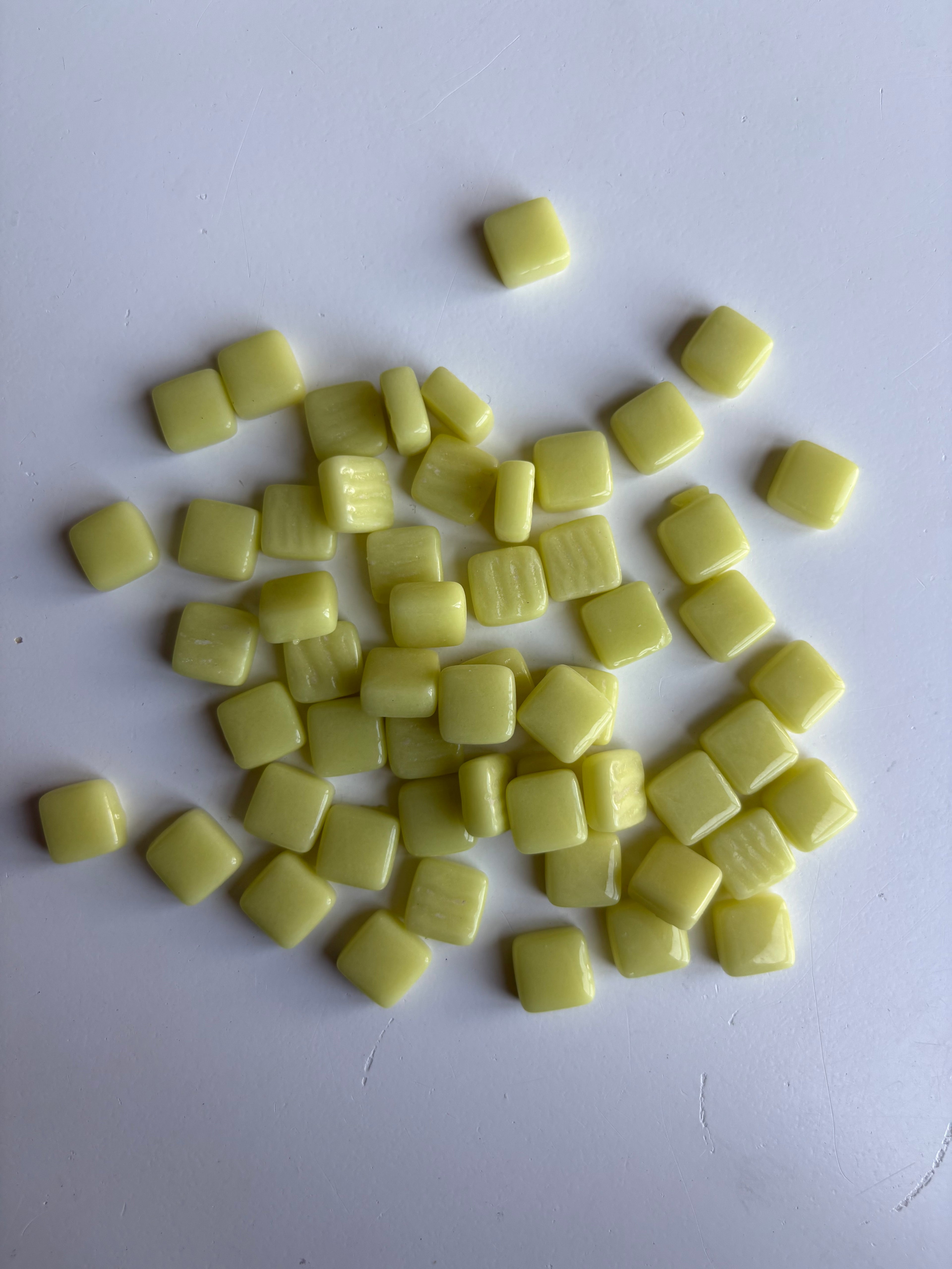 cam-mozaik-limon-sari
