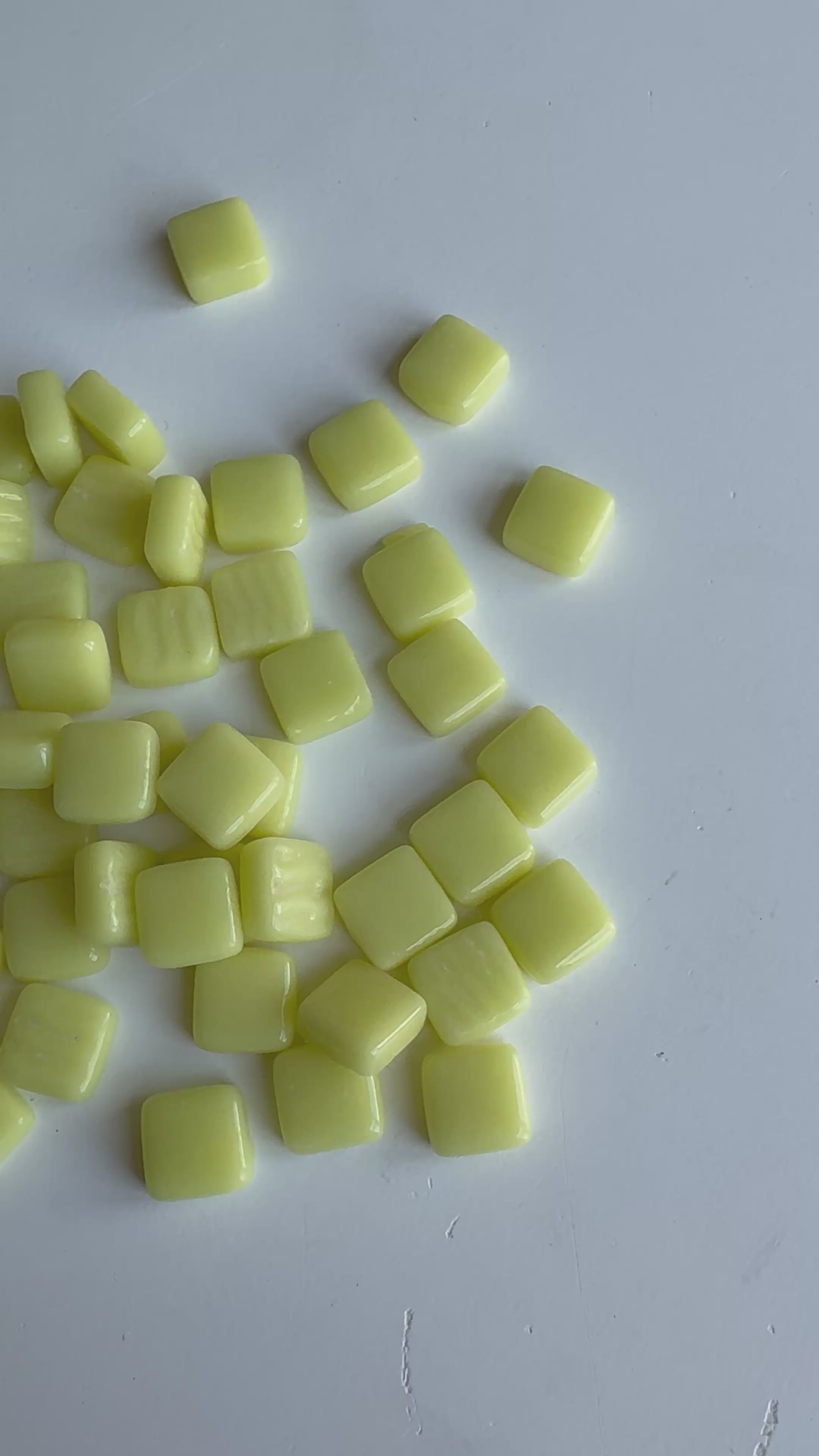 CM-39 Limon Sarı Sanatsal Mozaik 10x10mm